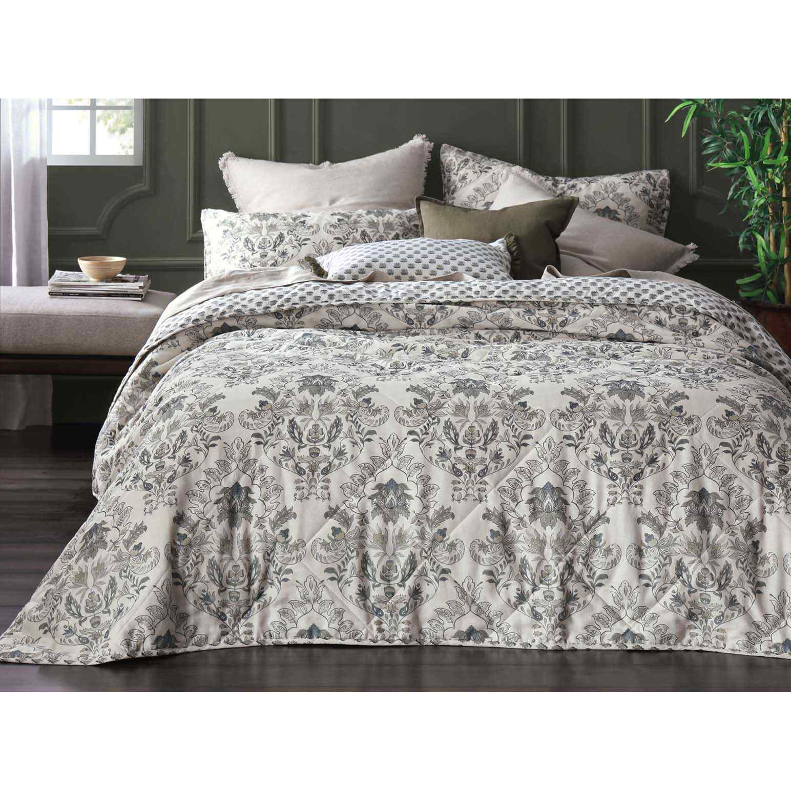 MM Linen Jovany Bedspread Set