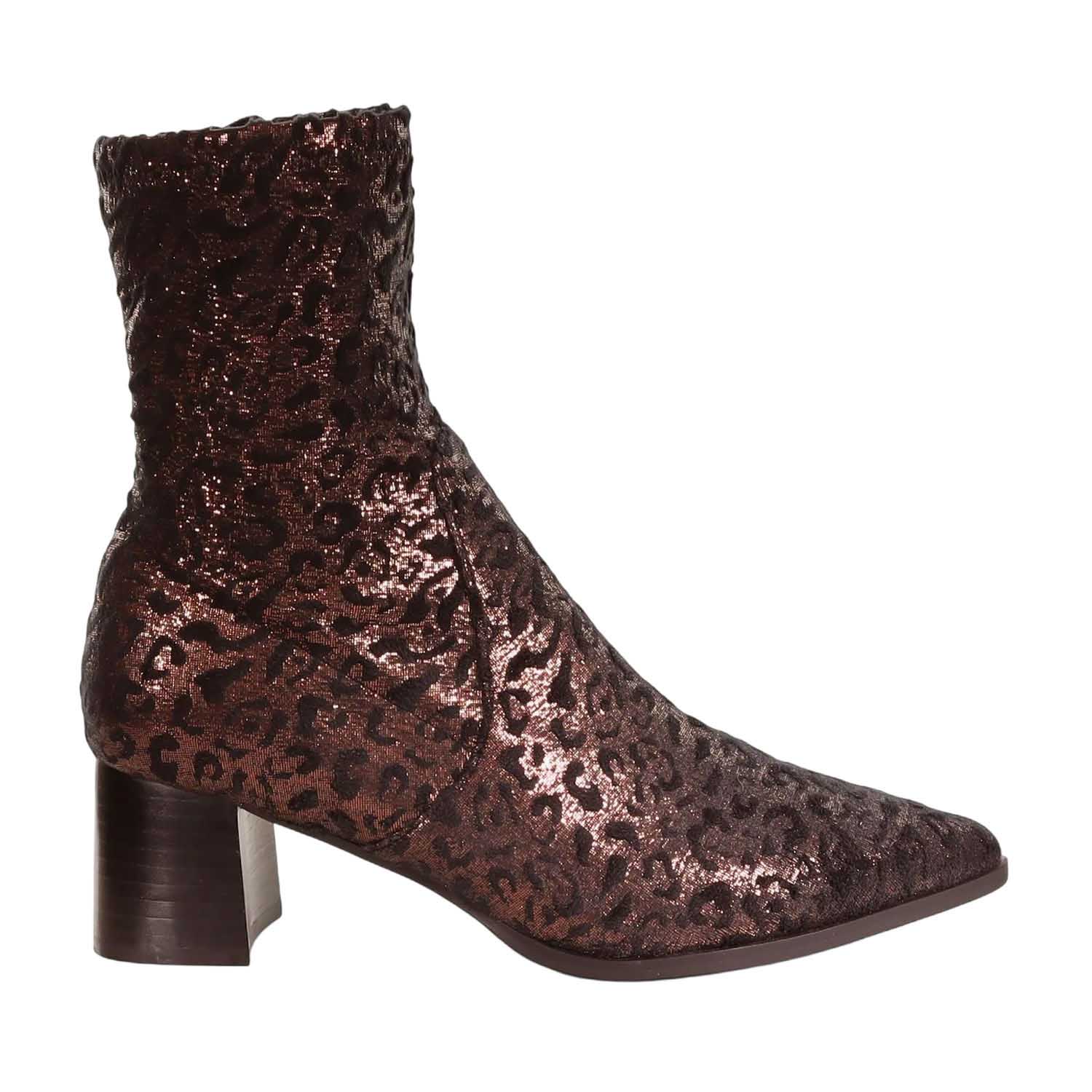 Minx Crest Boot