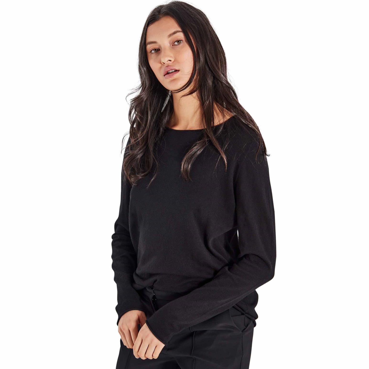Juliette Hogan JHL Crew L/S T