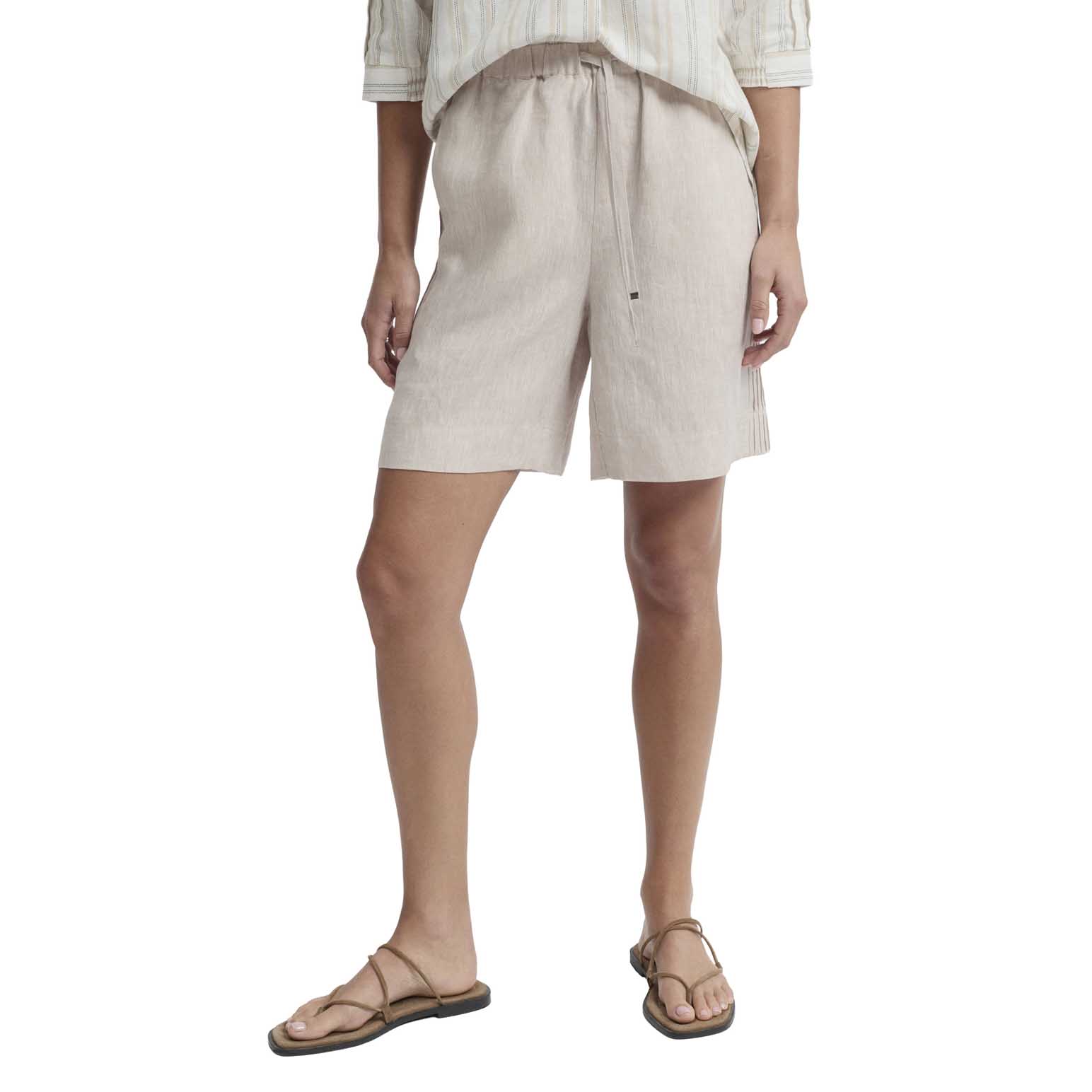 Yarra Trail Tirari Pintuck Short