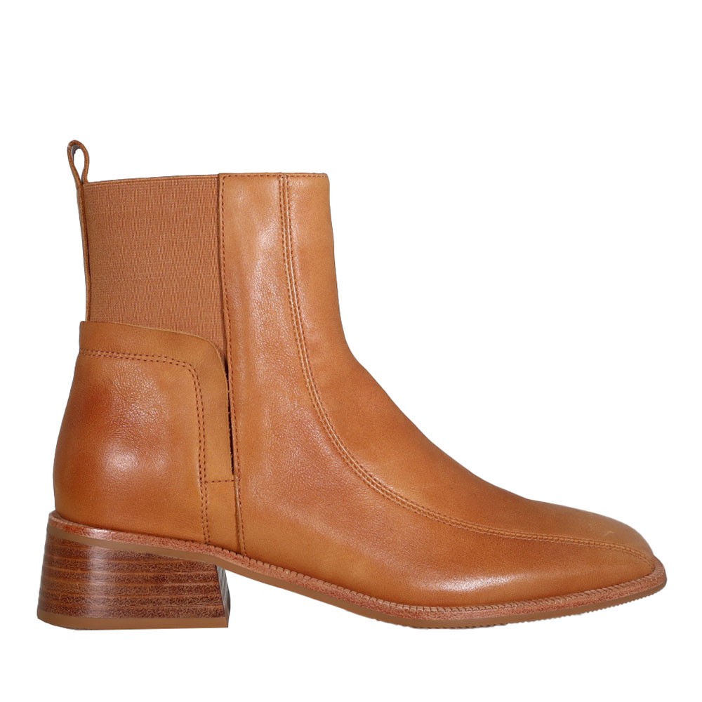 Minx Strider Boot